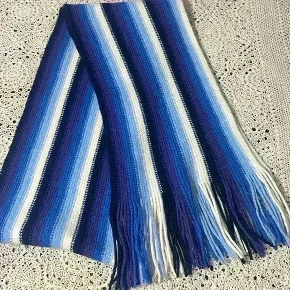 100% Geelong Super Lambswool scarf - Picture 1 of 2